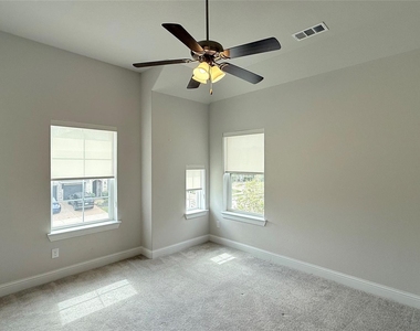 315 Chandan Way - Photo Thumbnail 16