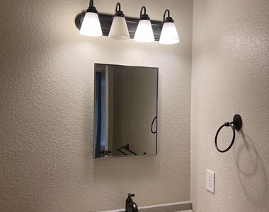 1410 Quail Meadow Drive - Photo Thumbnail 10
