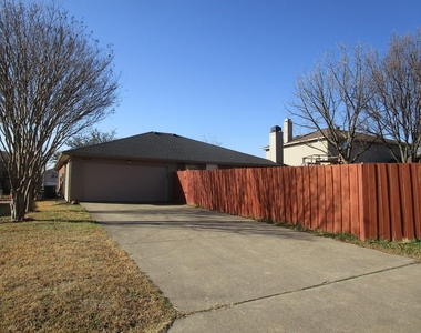 1410 Quail Meadow Drive - Photo Thumbnail 15