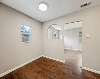 1718 Pat Drive - Photo Thumbnail 8