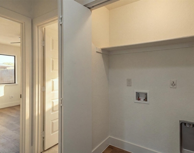 113 Cole Street - Photo Thumbnail 10