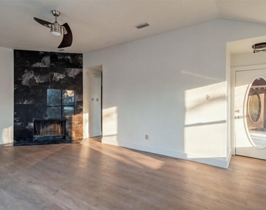 113 Cole Street - Photo Thumbnail 1