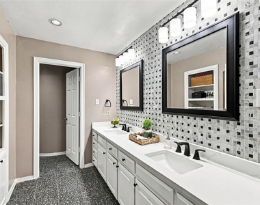 707 Findlay Drive - Photo Thumbnail 19