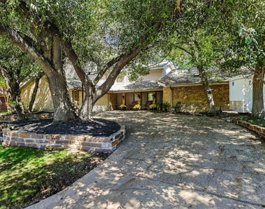 707 Findlay Drive - Photo Thumbnail 1