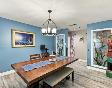 707 Findlay Drive - Photo Thumbnail 9