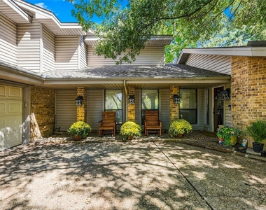 707 Findlay Drive - Photo Thumbnail 2