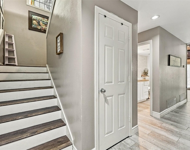 707 Findlay Drive - Photo Thumbnail 29