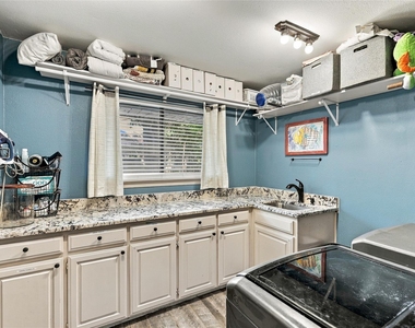707 Findlay Drive - Photo Thumbnail 22