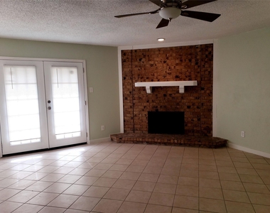 1202 Toyah Creek Lane - Photo Thumbnail 2