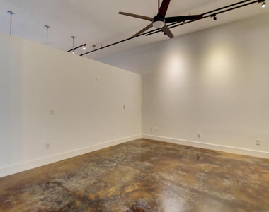 180 Ne 4th Avenue - Photo Thumbnail 6