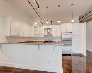 180 Ne 4th Avenue - Photo Thumbnail 5