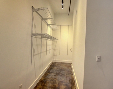 180 Ne 4th Avenue - Photo Thumbnail 12
