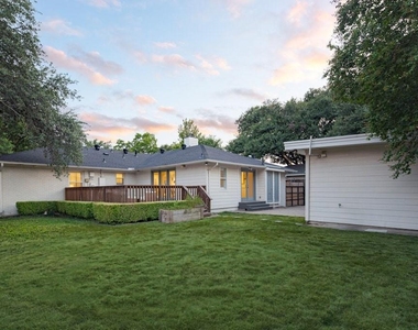6117 Del Norte Lane - Photo Thumbnail 11