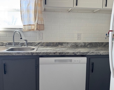 3520 Gerry Drive - Photo Thumbnail 13