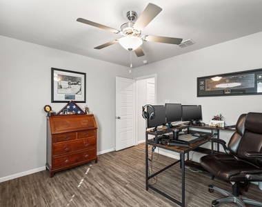 3220 Puffin Lane - Photo Thumbnail 12