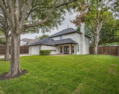 7800 Glenoaks Drive - Photo Thumbnail 3