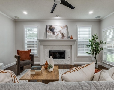 7800 Glenoaks Drive - Photo Thumbnail 10