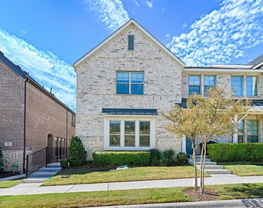 325 Mcconathy Way - Photo Thumbnail 1