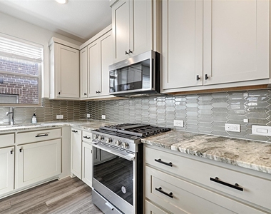 325 Mcconathy Way - Photo Thumbnail 5