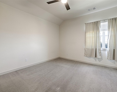 325 Mcconathy Way - Photo Thumbnail 18