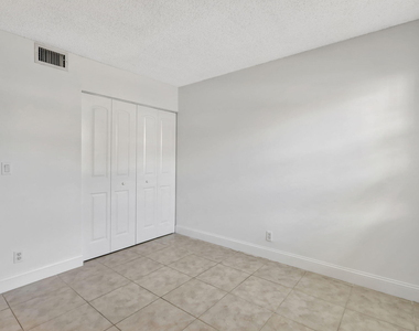 321 Norwood Terrace - Photo Thumbnail 11