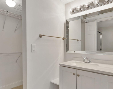 321 Norwood Terrace - Photo Thumbnail 16