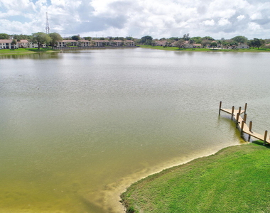 321 Norwood Terrace - Photo Thumbnail 25