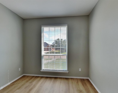 217 Richard Lane - Photo Thumbnail 14