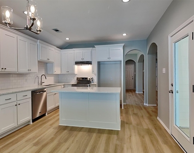 217 Richard Lane - Photo Thumbnail 2