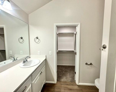 2509 Finesilver Lane - Photo Thumbnail 24