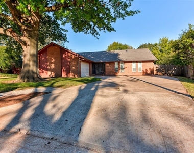11044 Folkstone Drive - Photo Thumbnail 2