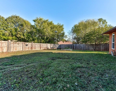 11044 Folkstone Drive - Photo Thumbnail 48