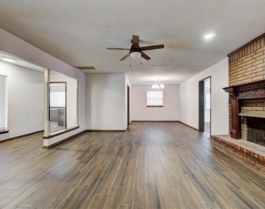 11044 Folkstone Drive - Photo Thumbnail 9