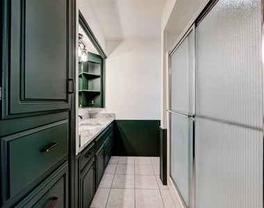 11044 Folkstone Drive - Photo Thumbnail 34