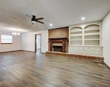 11044 Folkstone Drive - Photo Thumbnail 8