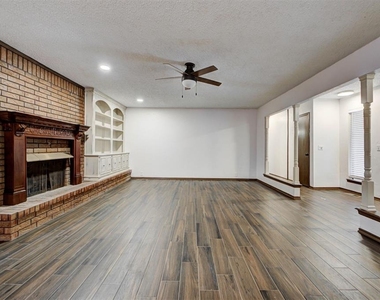 11044 Folkstone Drive - Photo Thumbnail 10