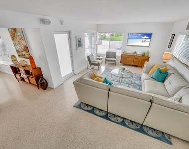 3321 Ne 16th Court - Photo Thumbnail 6