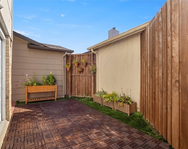 2908 Nova Drive - Photo Thumbnail 22