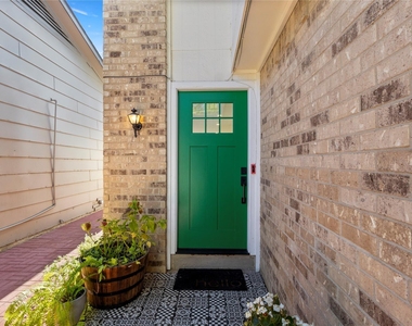 2908 Nova Drive - Photo Thumbnail 1
