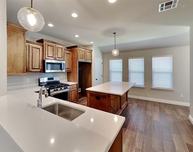508 Nw 177th Street - Photo Thumbnail 5