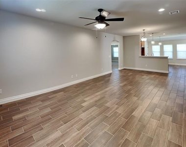 508 Nw 177th Street - Photo Thumbnail 3