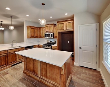 508 Nw 177th Street - Photo Thumbnail 6