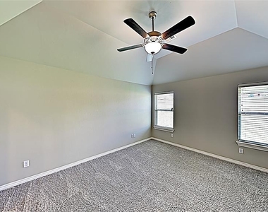 3325 Nw 158th Terrace - Photo Thumbnail 6