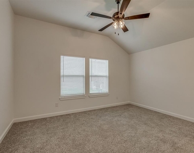 3717 Nw 177th Street - Photo Thumbnail 23