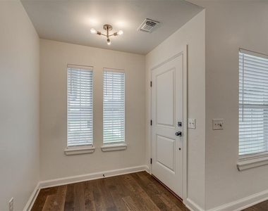 3717 Nw 177th Street - Photo Thumbnail 13
