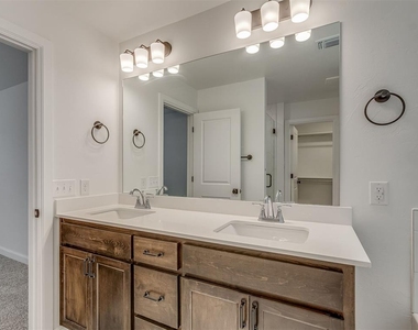 3717 Nw 177th Street - Photo Thumbnail 27
