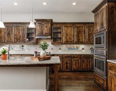13888 Eleanor Avenue - Photo Thumbnail 8