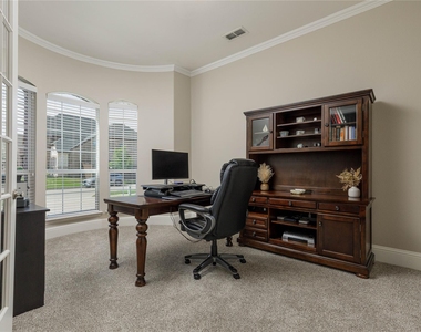 13888 Eleanor Avenue - Photo Thumbnail 3