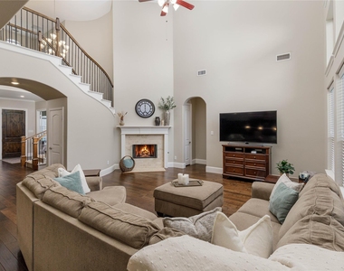 13888 Eleanor Avenue - Photo Thumbnail 6
