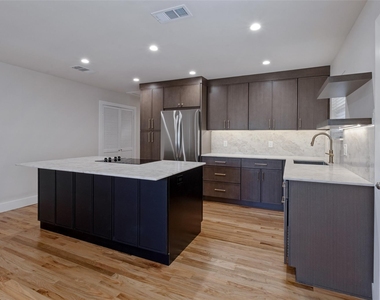 11138 Wyatt Street - Photo Thumbnail 4
